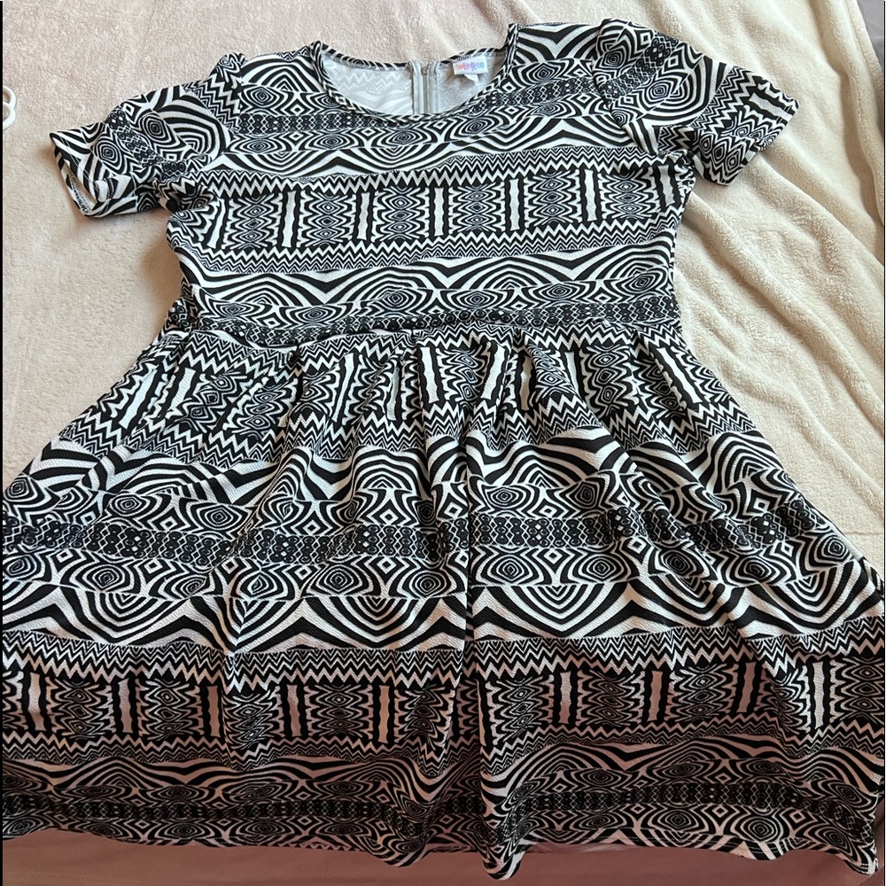 Very cute black and white pattern